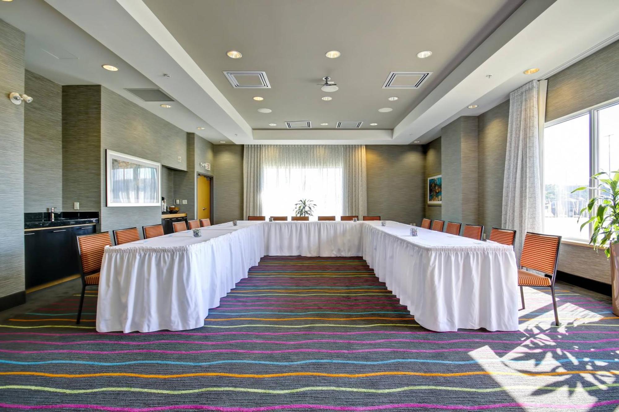 Fairfield Inn & Suites By Marriott גואלף מראה חיצוני תמונה
