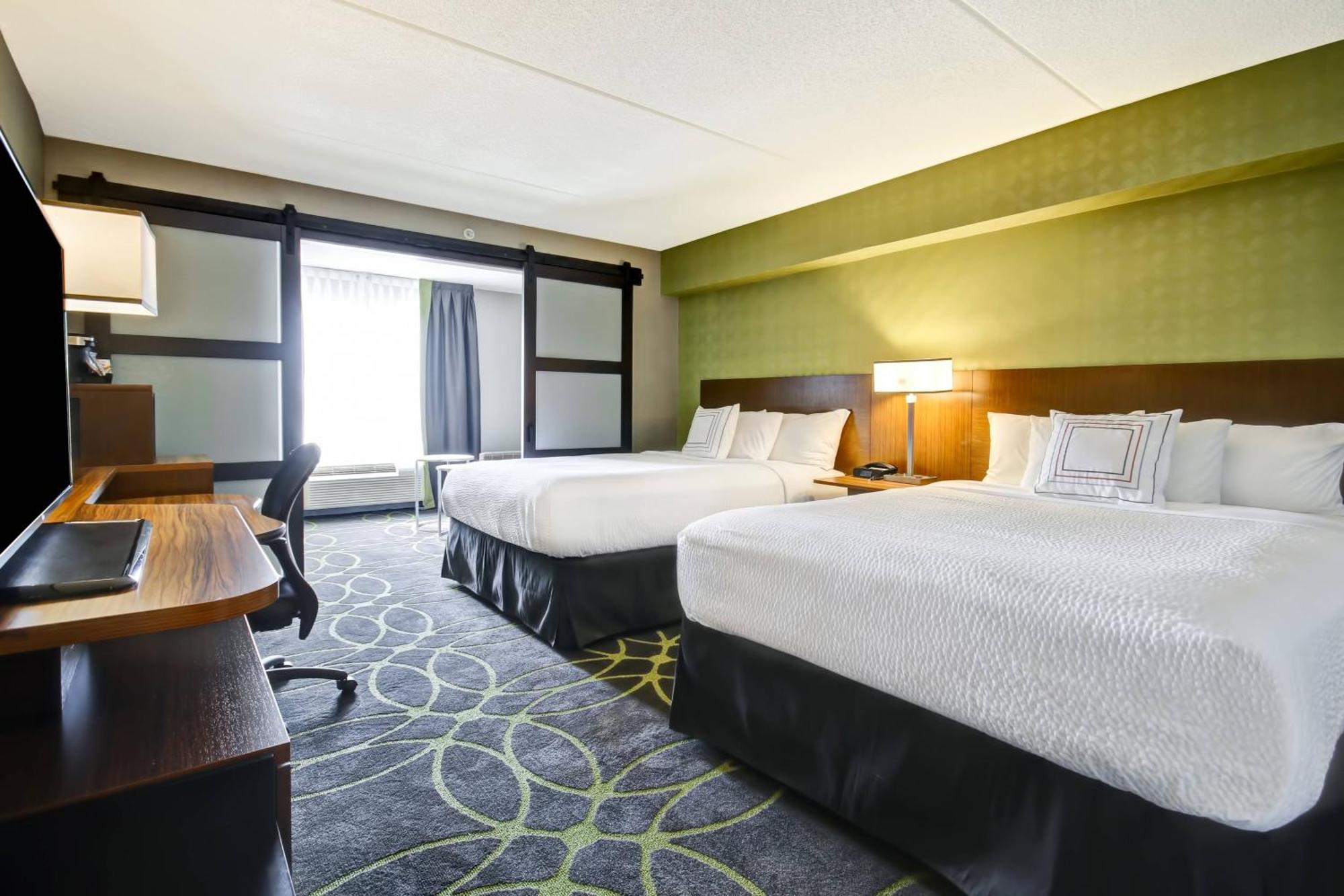 Fairfield Inn & Suites By Marriott גואלף מראה חיצוני תמונה