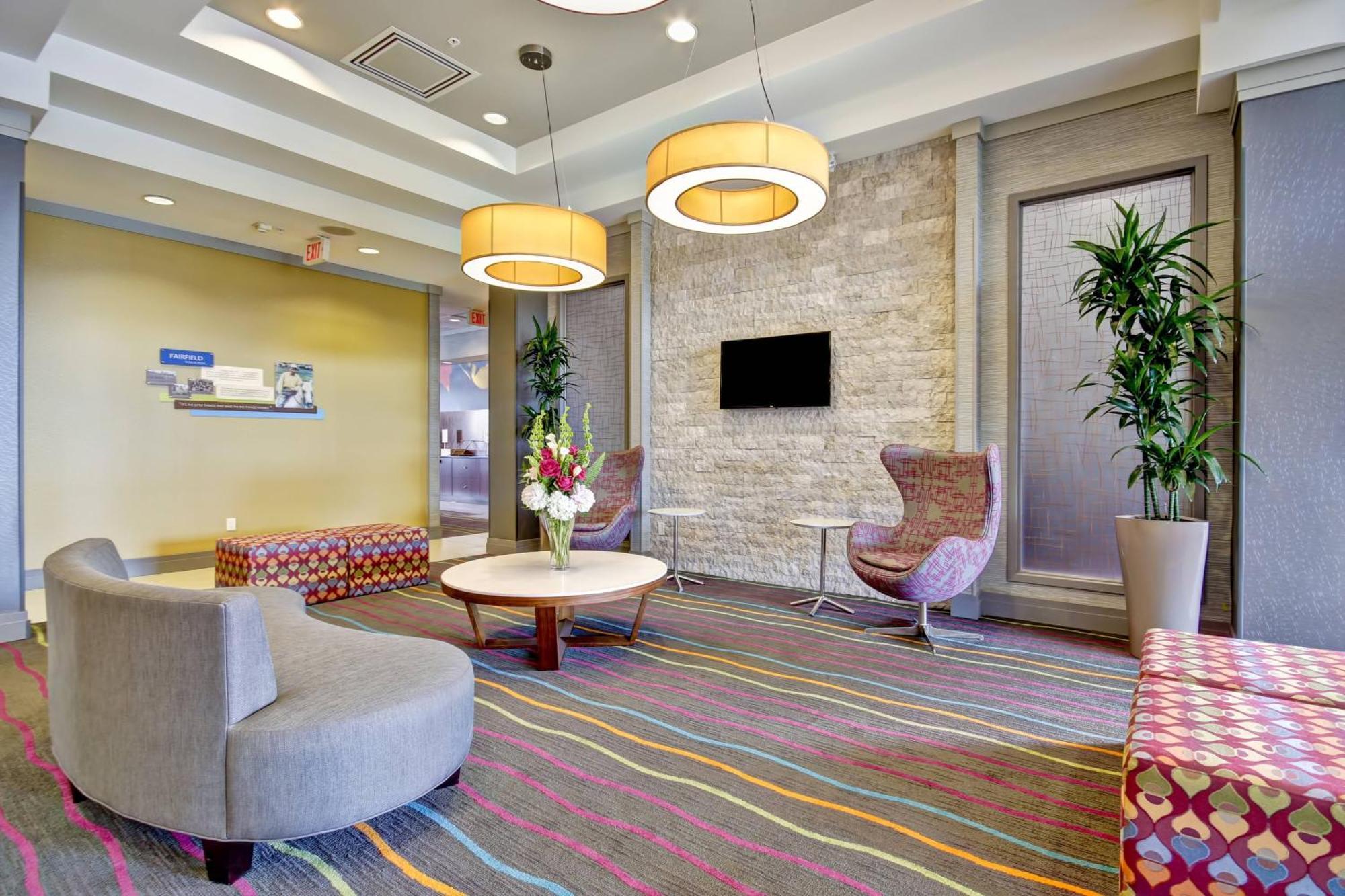 Fairfield Inn & Suites By Marriott גואלף מראה חיצוני תמונה