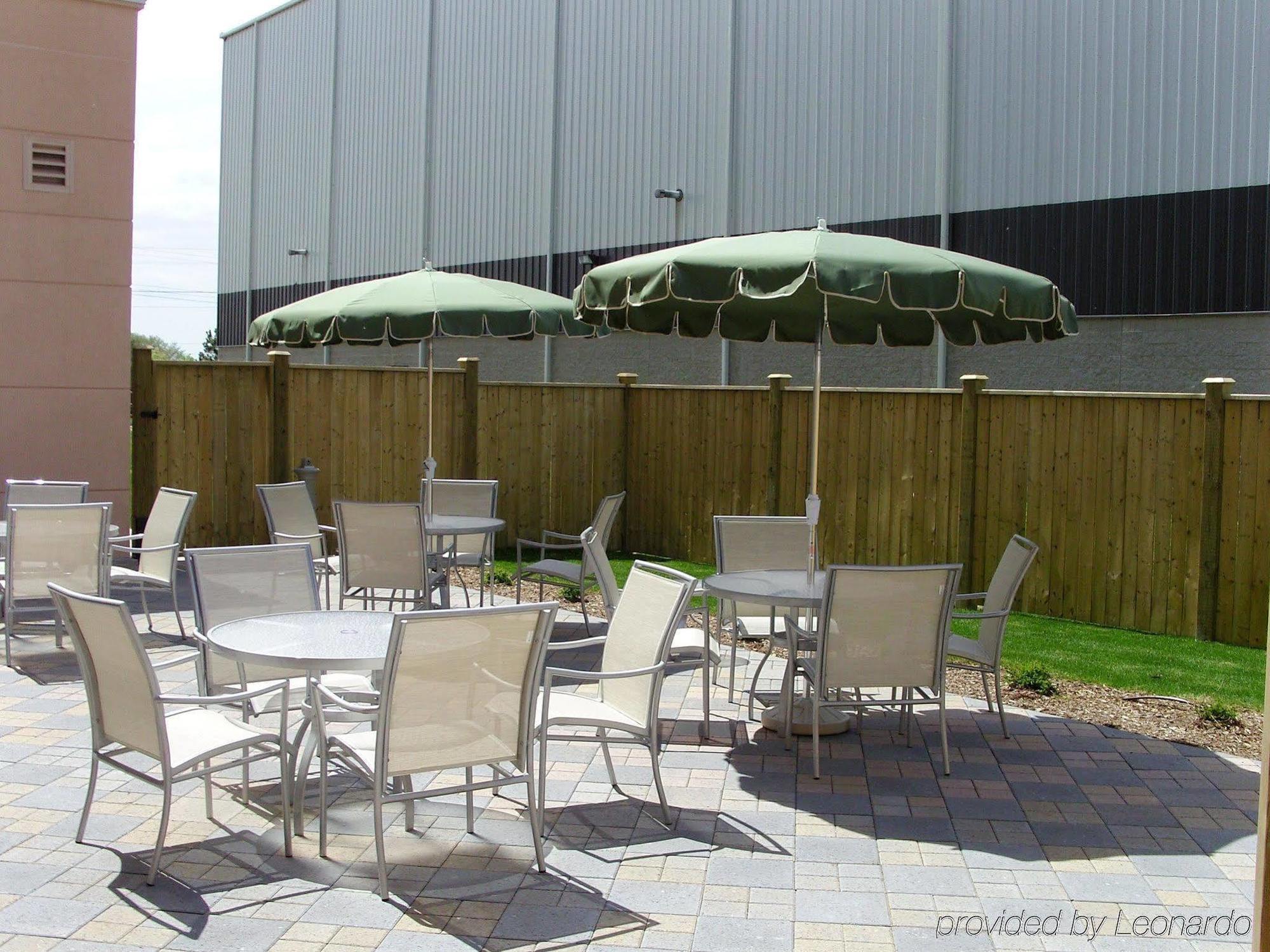 Fairfield Inn & Suites By Marriott גואלף מסעדה תמונה