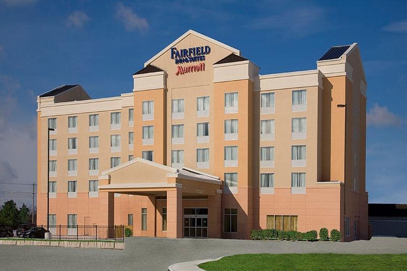 Fairfield Inn & Suites By Marriott גואלף מראה חיצוני תמונה