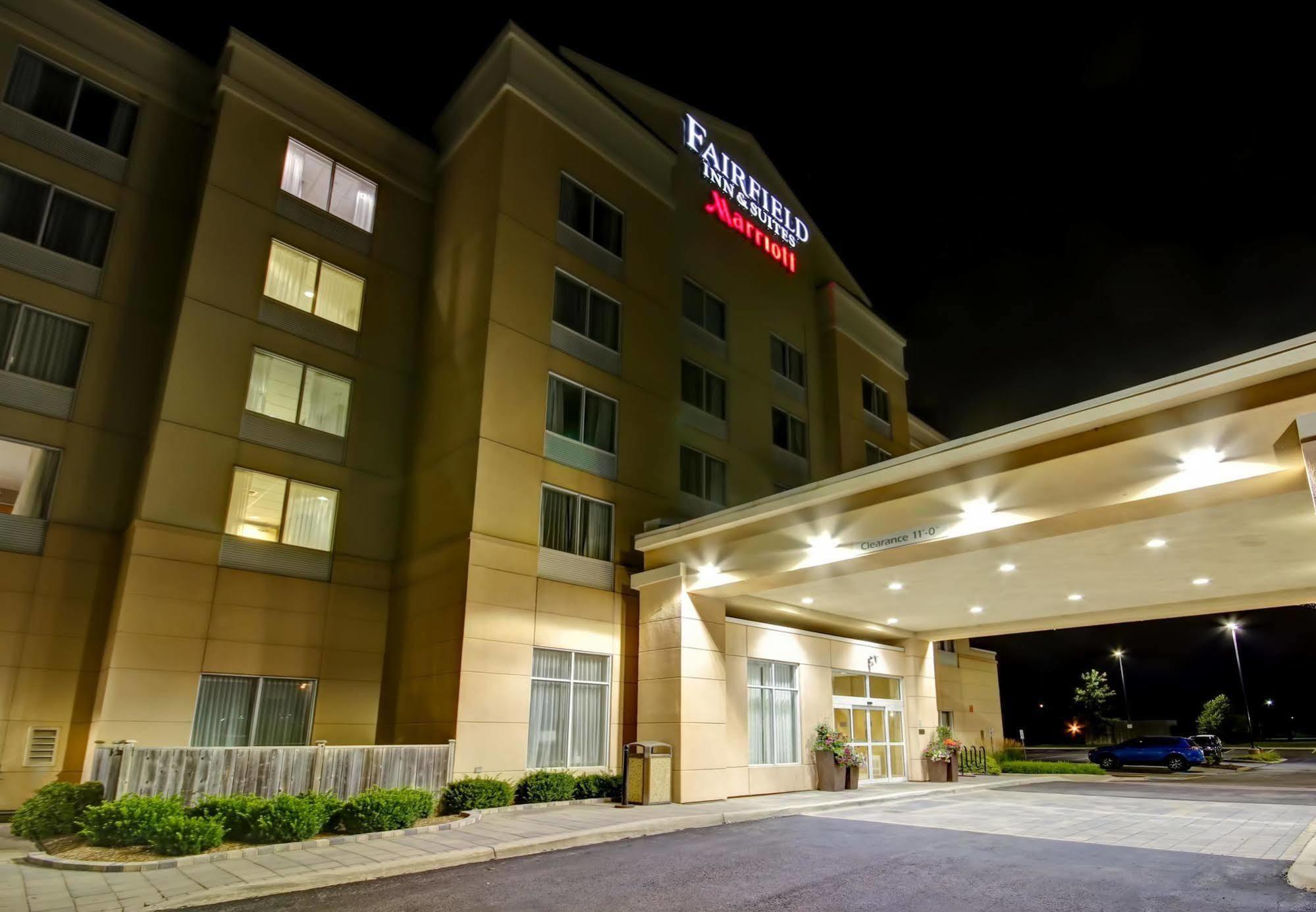 Fairfield Inn & Suites By Marriott גואלף מראה חיצוני תמונה